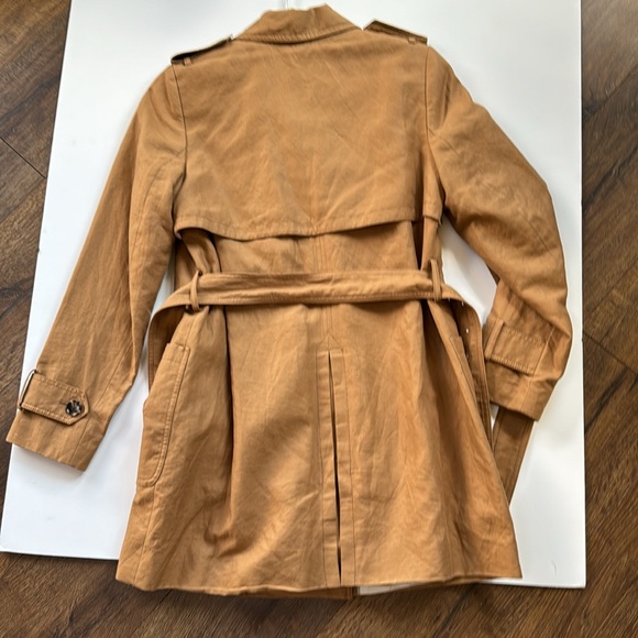 Banana Republic Trench Coat - Picture 3 of 5